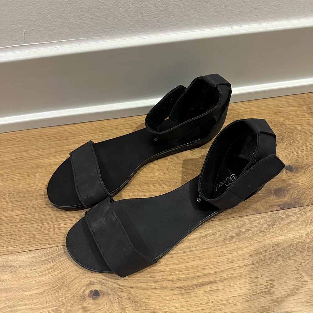 Women's Black Sandals